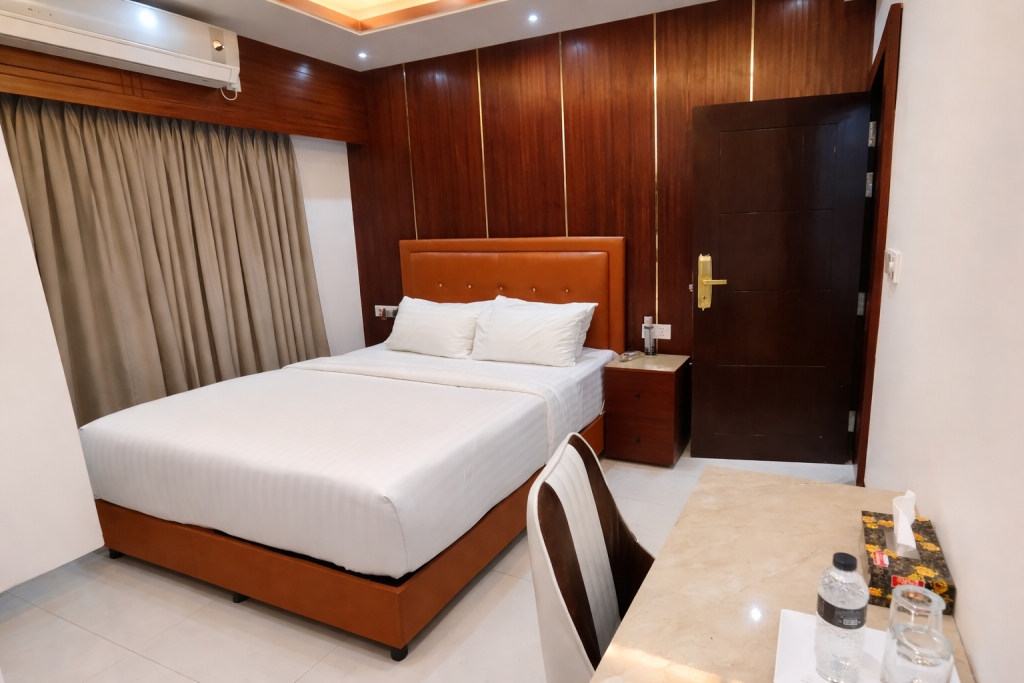 1.1 Royal Deluxe Room